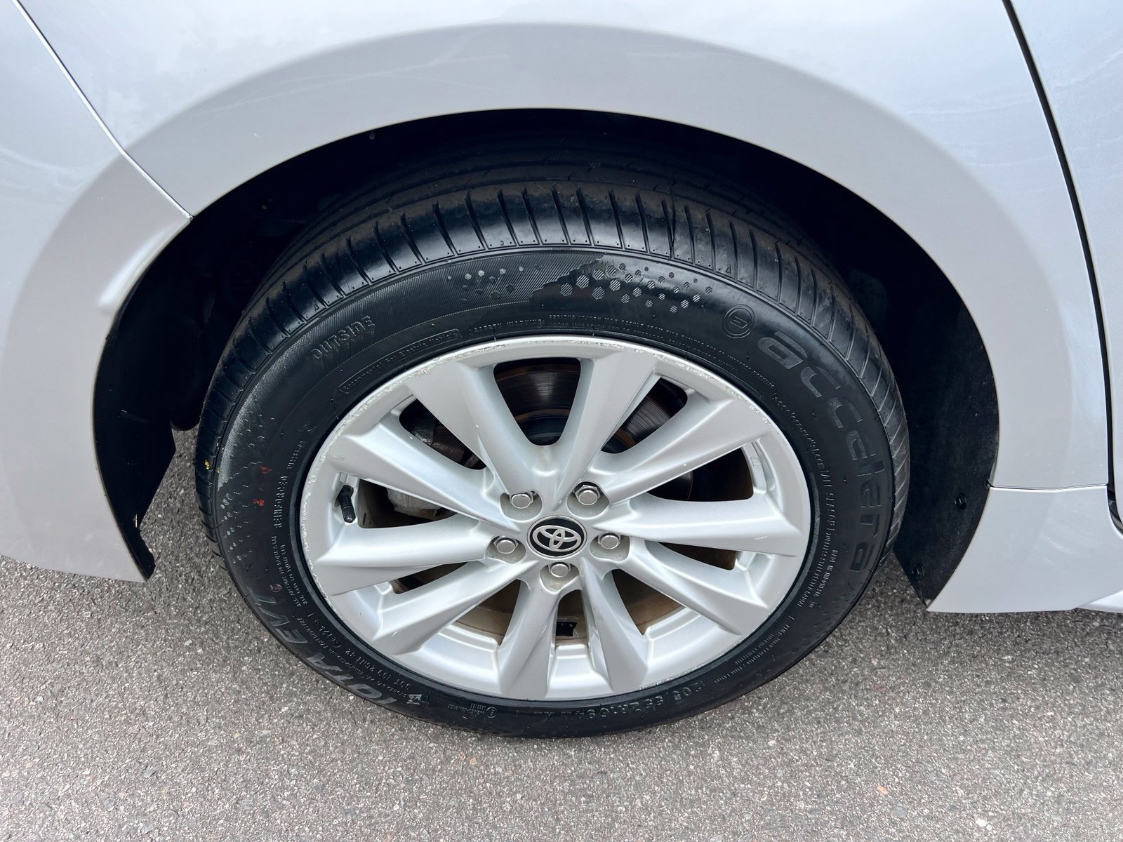 Used 2024 Toyota Corolla XLE FWD image 14
