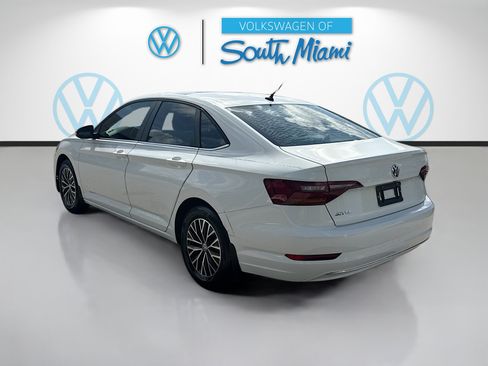 Used 2019 Volkswagen Jetta SE w/ Cold Weather Package FWD image 5