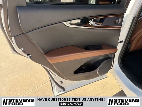 Used 2021 Lincoln Nautilus Reserve image 33