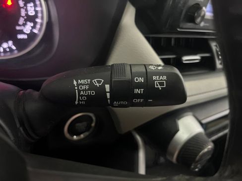 Used 2022 Toyota RAV4 XLE Premium AWD/4WD image 62