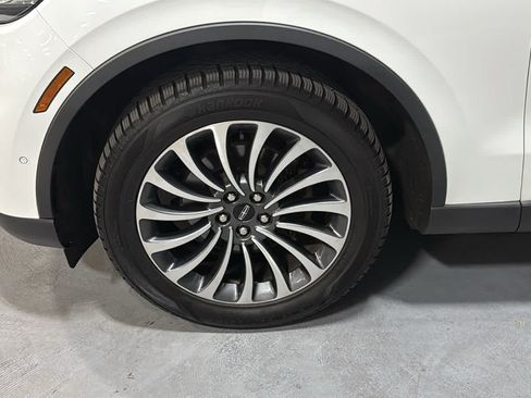 Used 2023 Lincoln Aviator Reserve w/ Equipment Group 201A AWD/4WD image 8