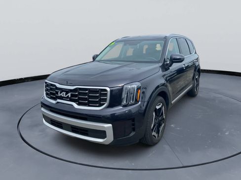 Used 2025 Kia Telluride S FWD image 2