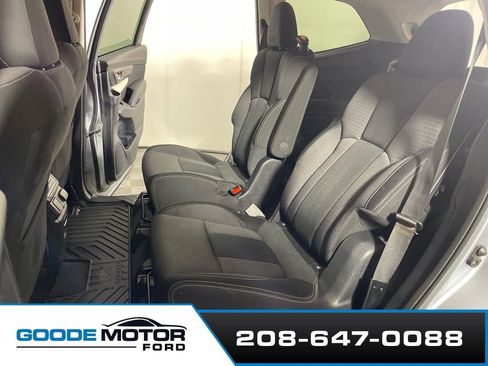 Used 2021 Subaru Ascent Premium w/ Convenience Package image 18