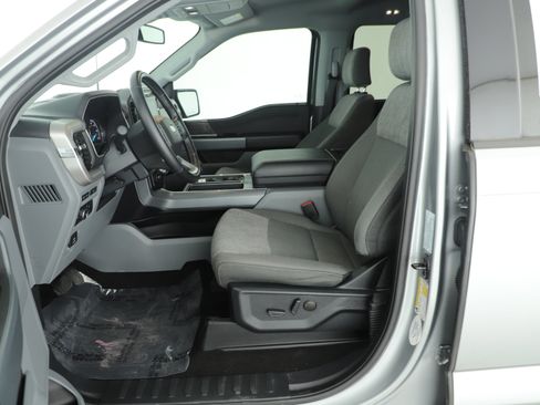 Certified 2022 Ford F150 XLT w/ Equipment Group 302A High image 8