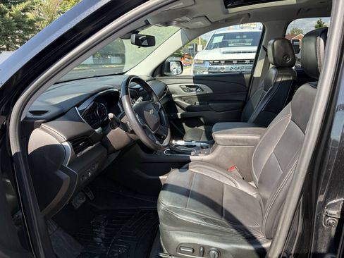 Used 2018 Chevrolet Traverse LT FWD image 15