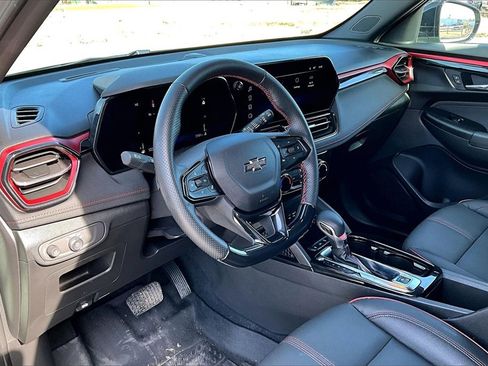 Used 2024 Chevrolet TrailBlazer RS w/ Driver Confidence Package image 12