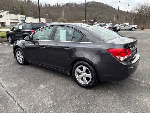 Used 2016 Chevrolet Cruze LT w/ Technology Package image 3