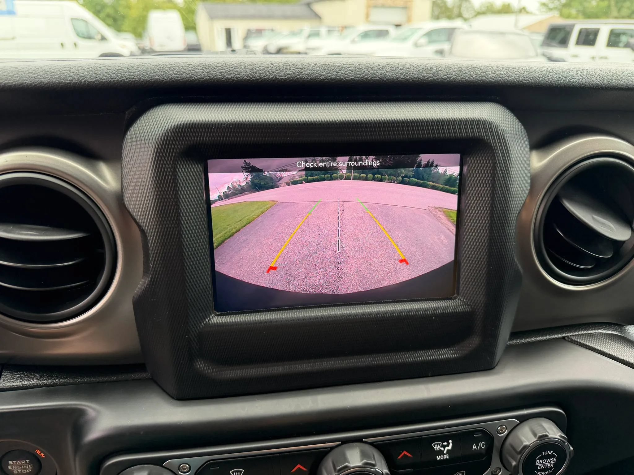 Used 2020 Jeep Wrangler Sport AWD/4WD image 4