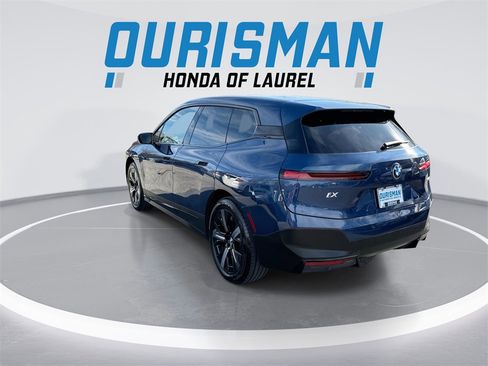 Used 2024 BMW iX xDrive50 w/ Convenience Package image 6