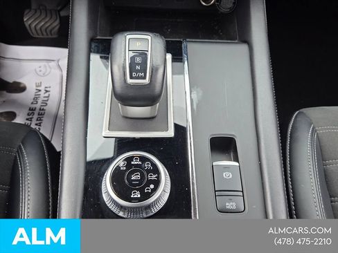 Used 2024 Mitsubishi Outlander SE AWD/4WD image 19