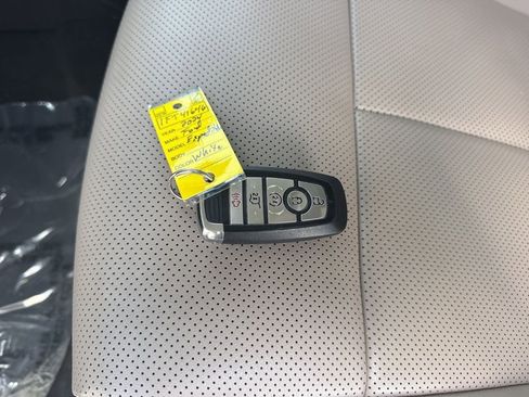 Used 2024 Ford Expedition Max XLT AWD/4WD image 34