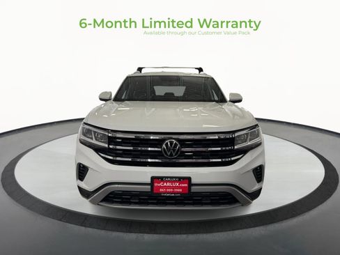 Used 2022 Volkswagen Atlas Cross Sport SE AWD/4WD image 2
