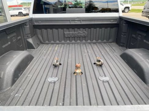 Used 2024 Chevrolet Silverado 2500 High Country w/ High Country Premium Package AWD/4WD image 5