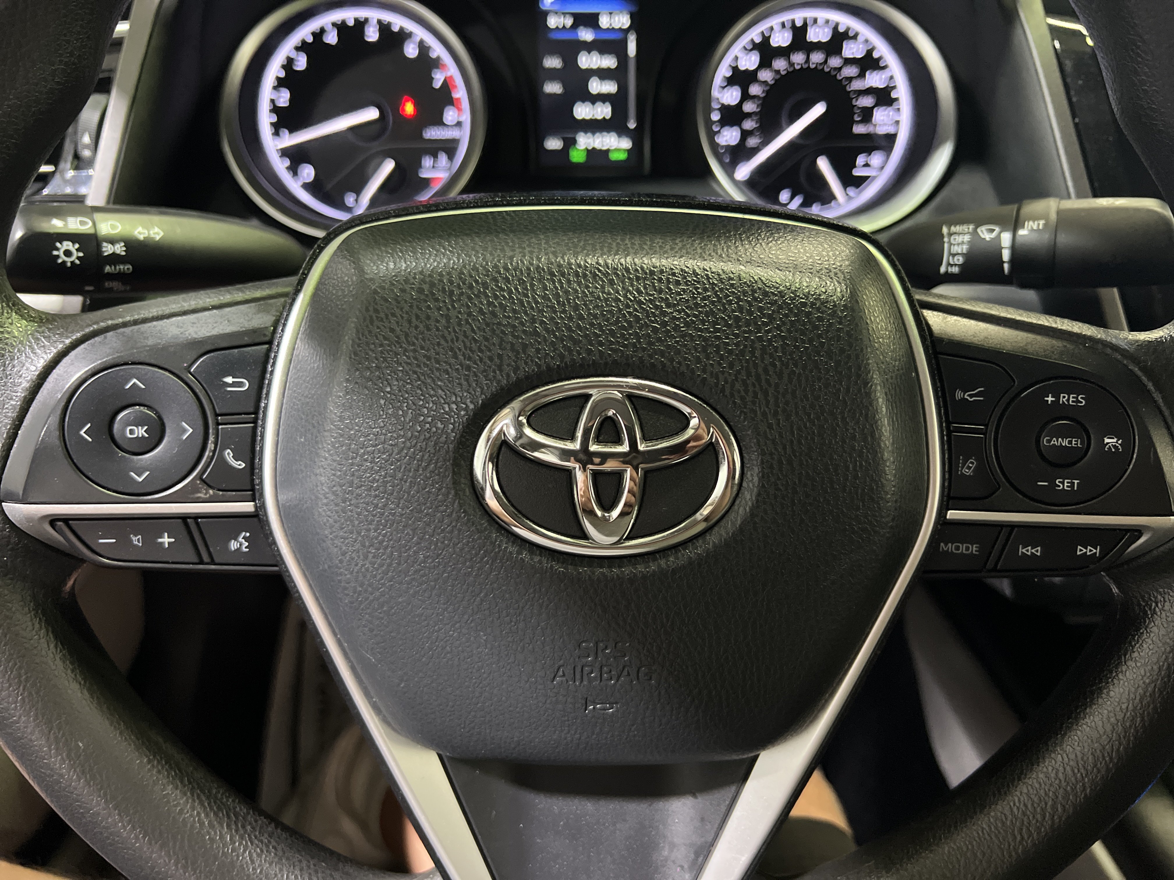 Used 2024 Toyota Camry LE w/ Convenience Package FWD image 23