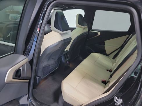 Used 2025 BMW X3 xDrive30i w/ Premium Package image 32