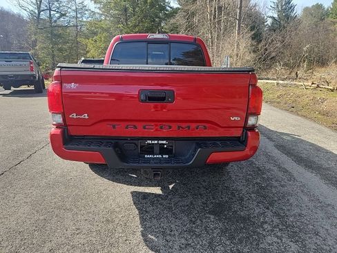 Used 2021 Toyota Tacoma SR image 4