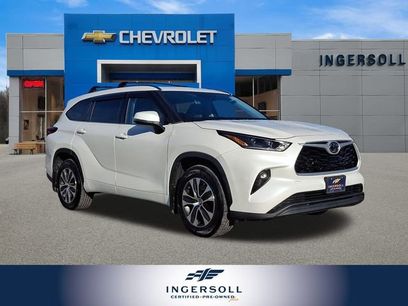 Used 2021 Toyota Highlander XLE