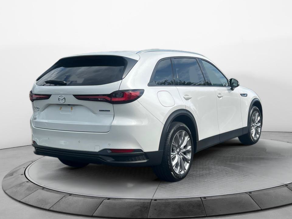 Certified 2026 MAZDA CX-90 Plug-In Hybrid w/ Preferred AWD/4WD image 7