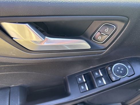 Used 2025 Ford Escape SE FWD image 16