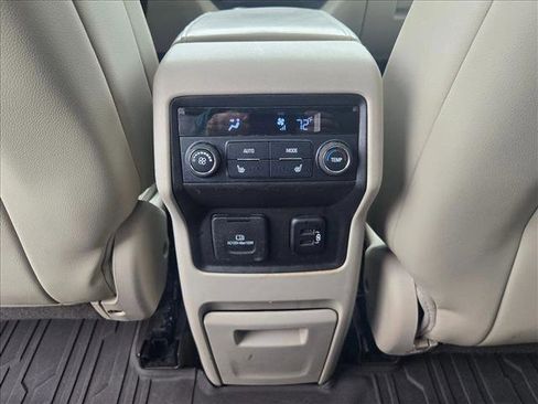 Used 2017 GMC Acadia Denali w/ Technology Package AWD/4WD image 19