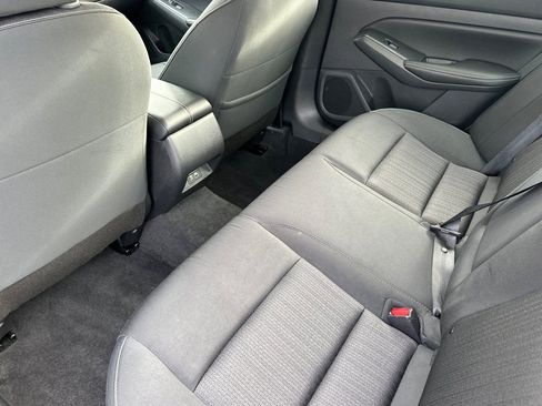 Used 2025 Nissan Altima 2.5 SV FWD image 13