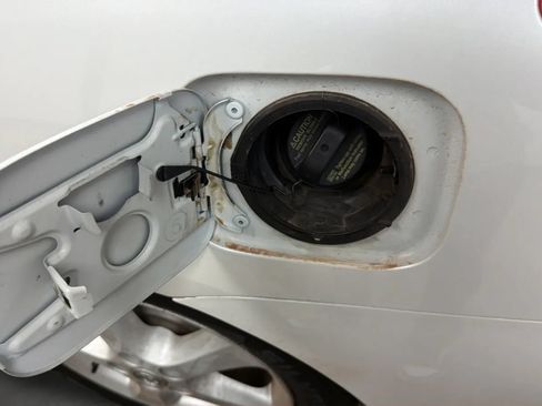 Used 2006 Toyota Solara SE FWD image 27
