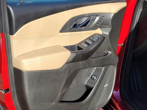 Used 2022 Chevrolet Traverse Premier image 21