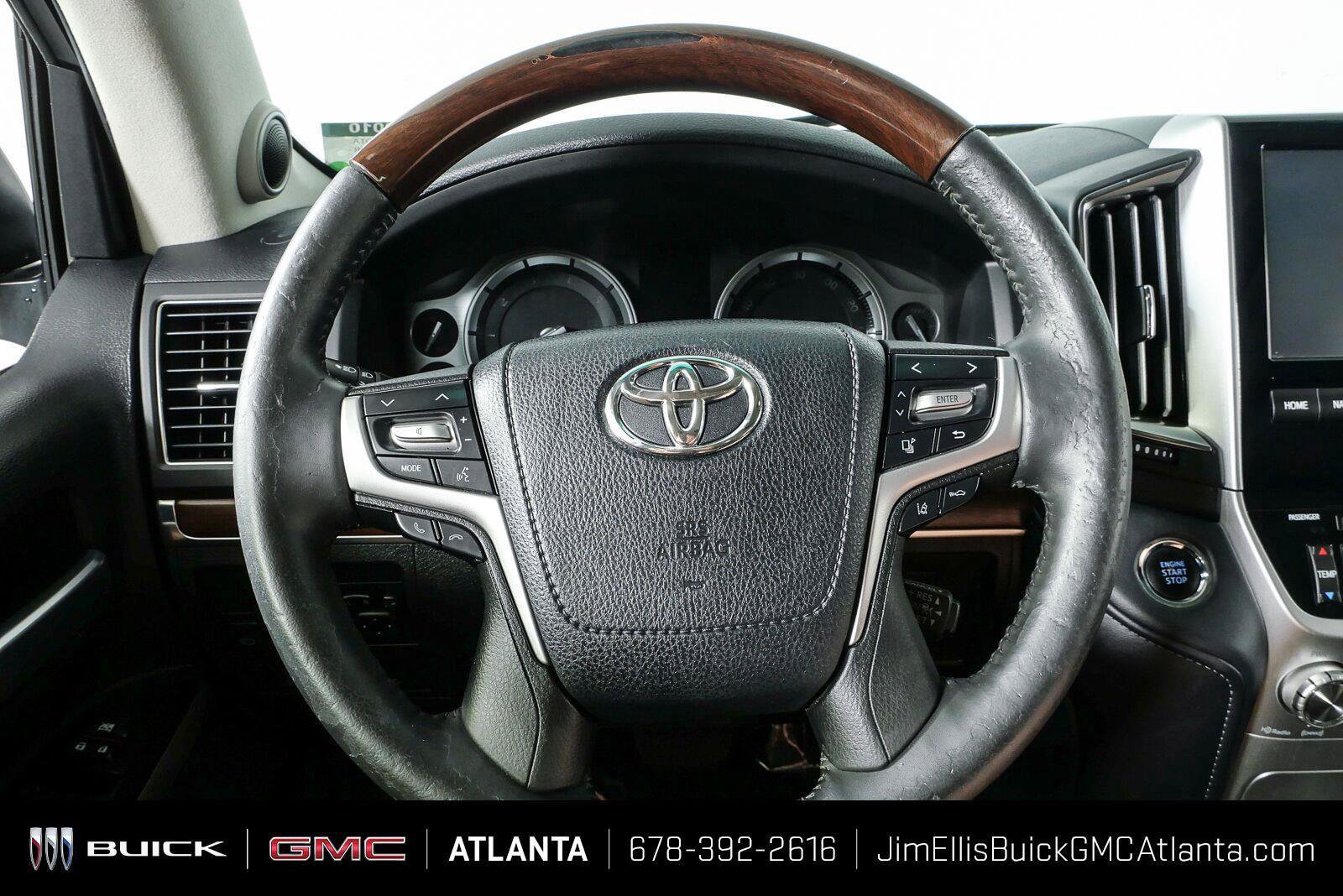 Used 2017 Toyota Land Cruiser AWD/4WD image 11
