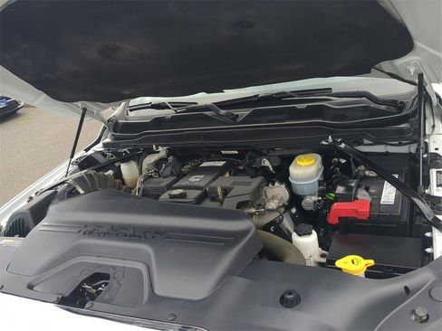 Used 2021 RAM 2500 Big Horn image 30