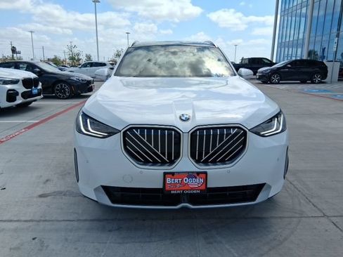 New 2026 BMW X3 xDrive30 w/ Premium Package AWD/4WD image 2
