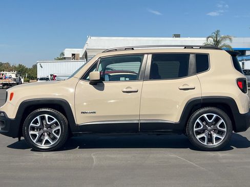 Used 2015 Jeep Renegade Latitude FWD image 8