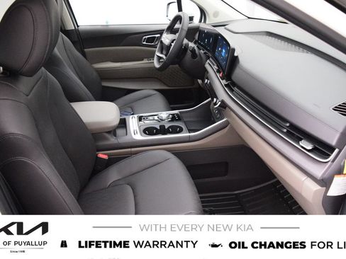 New 2027 Kia Carnival SX FWD image 17