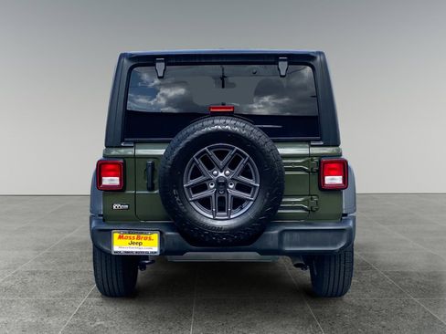 Used 2023 Jeep Wrangler Unlimited Sport AWD/4WD image 4