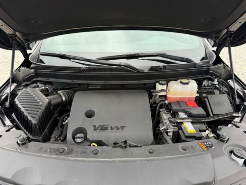 Used 2023 Buick Enclave Essence w/ Experience Buick Package FWD image 18