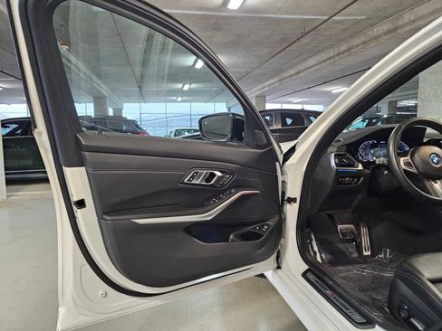 Used 2022 BMW 330e xDrive w/ M Sport Package AWD/4WD image 30