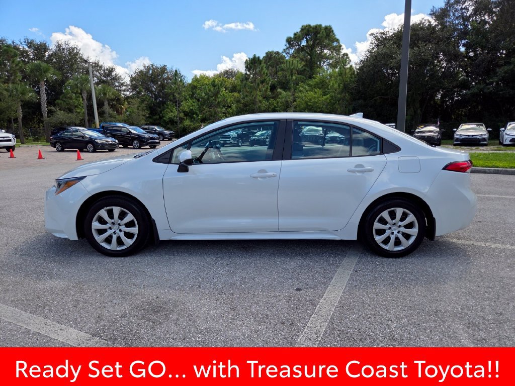 Certified 2027 Toyota Corolla LE FWD image 9