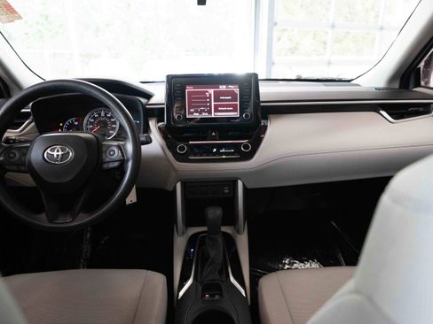 Used 2022 Toyota Corolla Cross L FWD image 20