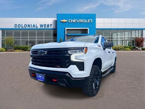 Used 2025 Chevrolet Silverado 1500 LT Trail Boss AWD/4WD image 2