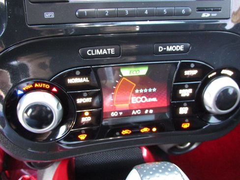 Used 2014 Nissan Juke SV w/ Navigation Package image 46