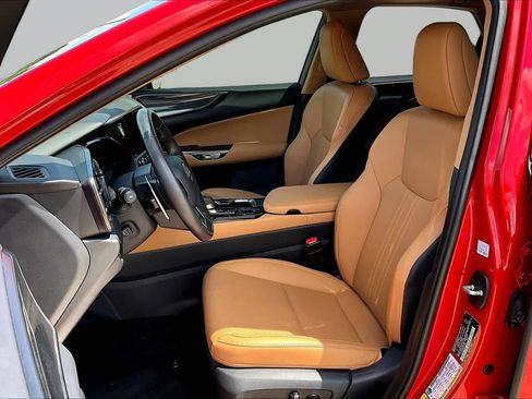 Certified 2025 Lexus NX 250 FWD w/ Accessory Package (2T) image 8