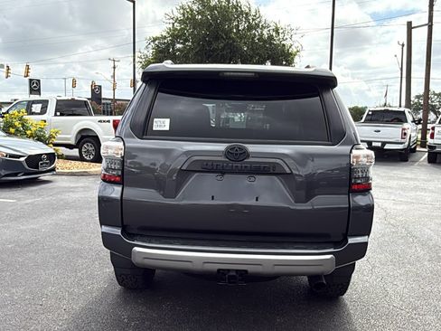 Used 2022 Toyota 4Runner TRD Off-Road Premium AWD/4WD image 7
