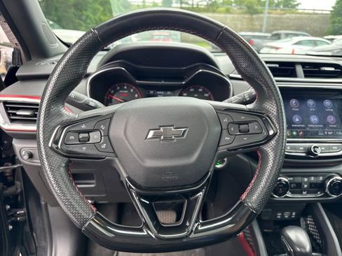 Used 2023 Chevrolet TrailBlazer RS w/ Sun and Liftgate Package AWD/4WD image 19