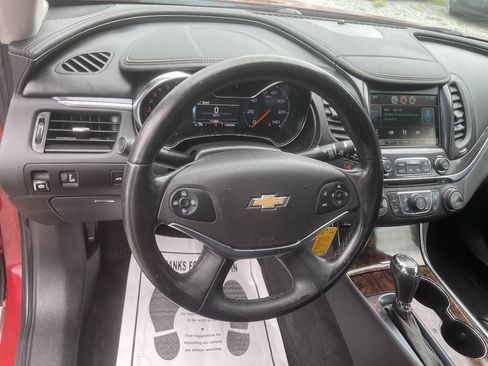 Used 2015 Chevrolet Impala LT FWD image 11