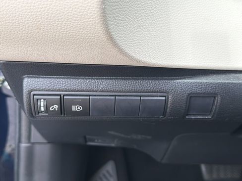 Used 2020 Toyota Corolla LE FWD image 22