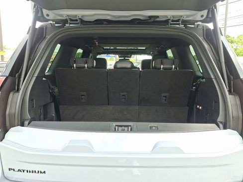 Used 2025 Ford Expedition Platinum w/ Stealth Performance Package AWD/4WD image 29