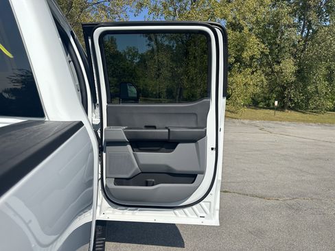 New 2026 Ford F350 XL w/ XL Chrome Package image 30