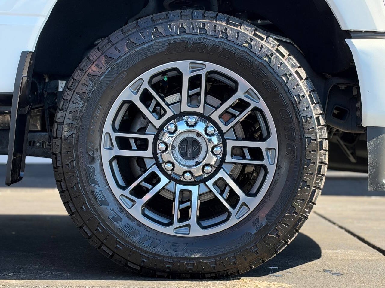 Used 2024 Ford F350 Limited w/ FX4 Off-Road Package AWD/4WD image 10