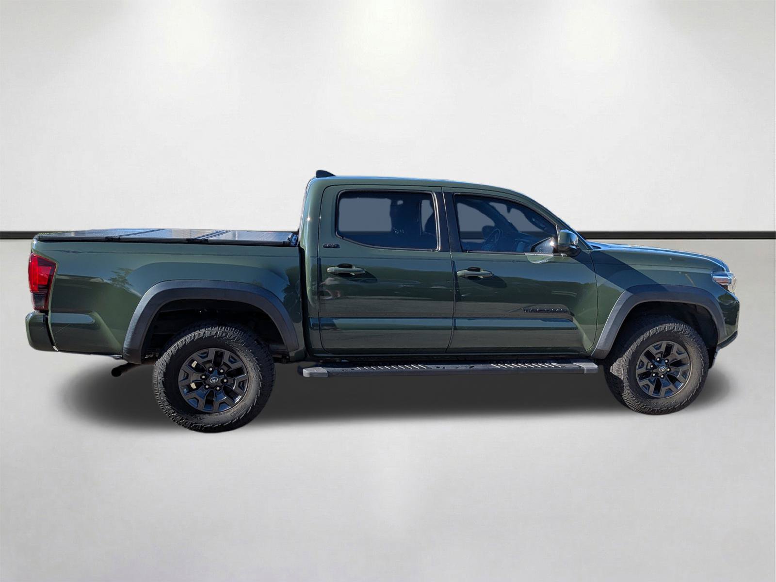 Used 2021 Toyota Tacoma SR5 w/ Trail Edition RWD image 3