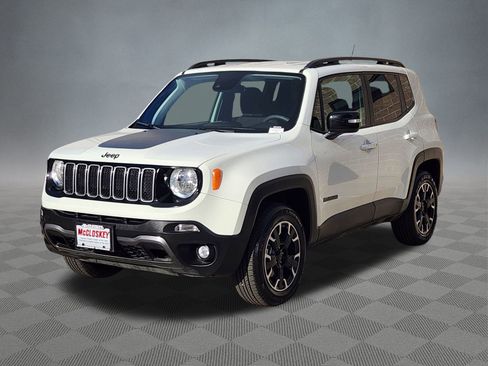 Used 2023 Jeep Renegade Latitude image 3