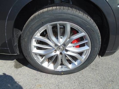 Used 2022 Maserati Levante GT image 16